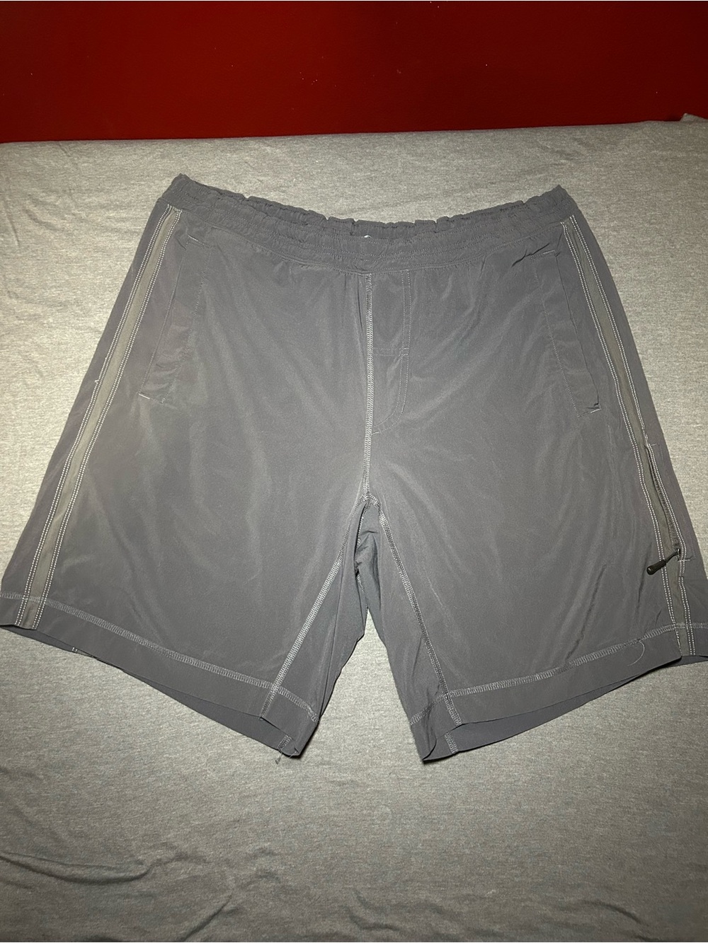 lululemon athletica Men's Gray Athletic Shorts with Side Panels